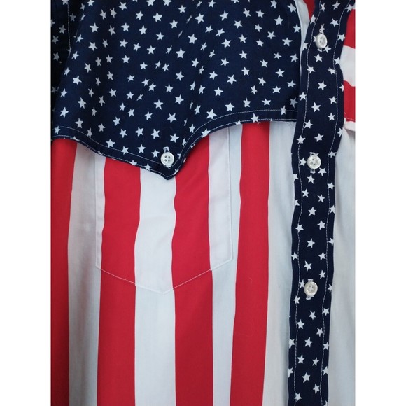 Men's Red, White, and Blue Casual Button Down Shirt - Picture 4 of 5